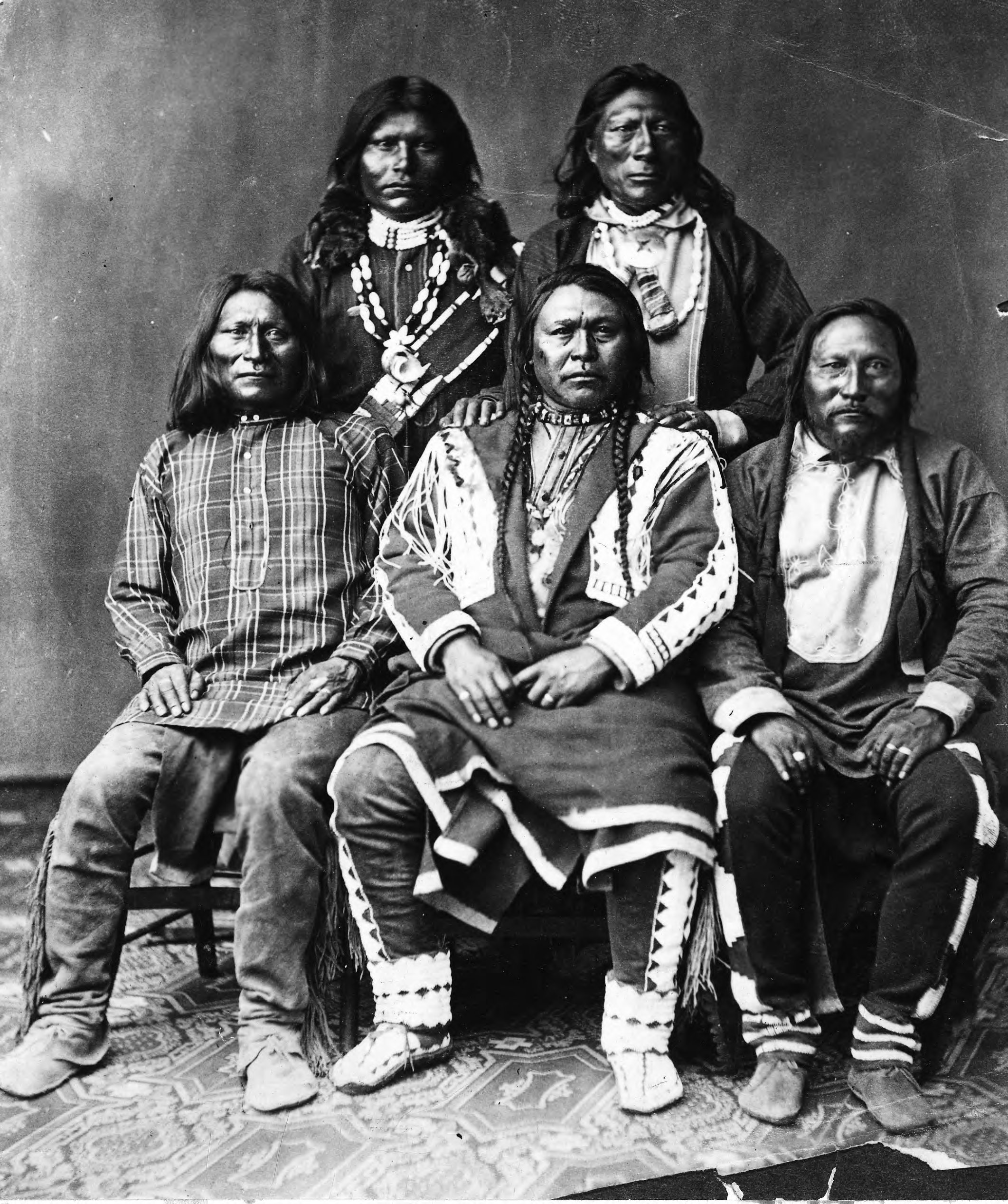 Какие народы коренные в северной америке. Коренные индейцы Северной Америки. Атапаски индейцы Северной Америки. Индейцы Юта. Индейцы племени Юта.